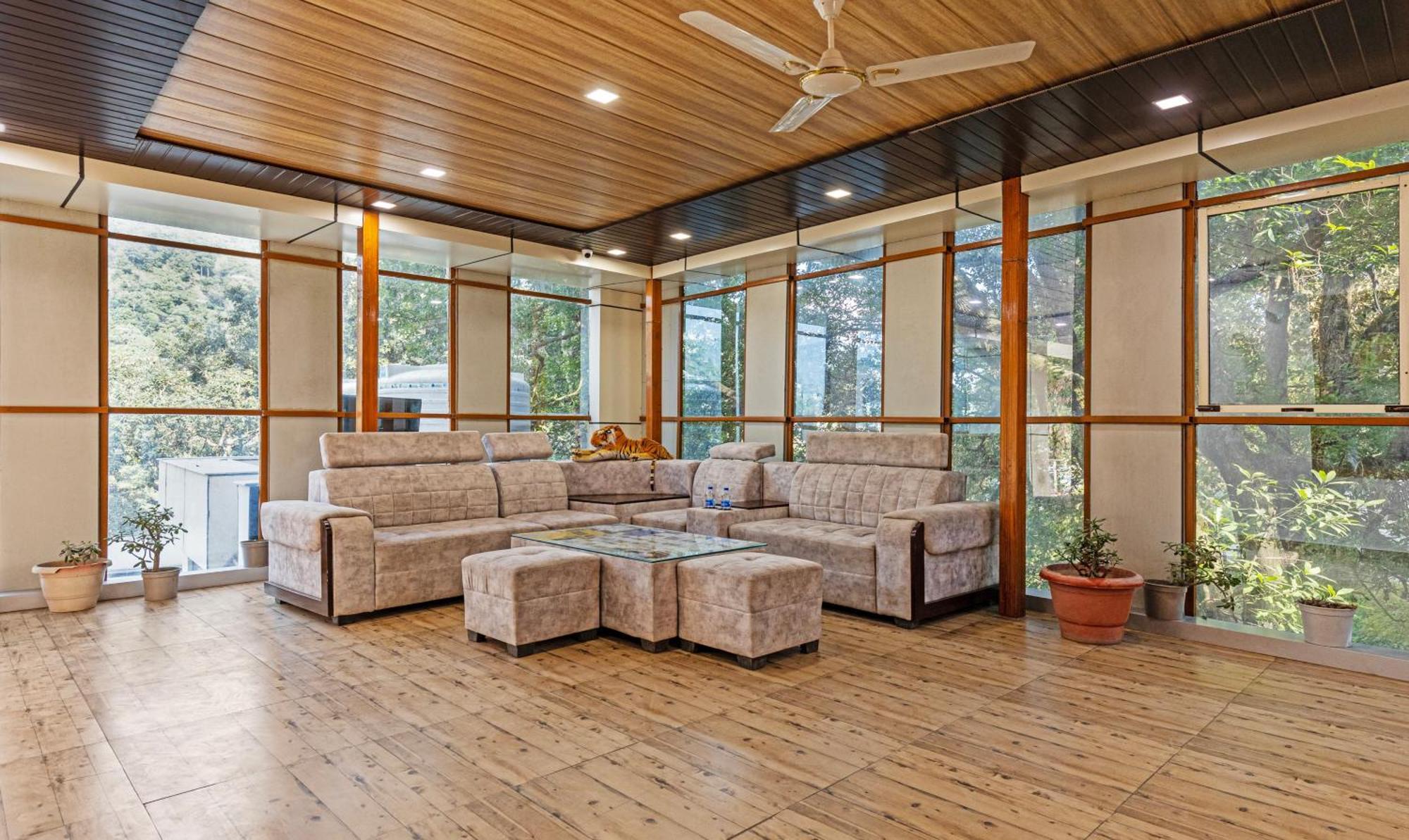Treebo Olive Lake View Inn June Estate Бхимтал Экстерьер фото